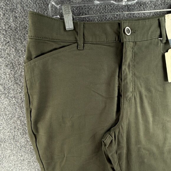 NWT St. Johns Bay Size 12 Mid Rise Capri Tummy Control Cotton Stretch ACTL 34X19 - Picture 2 of 14